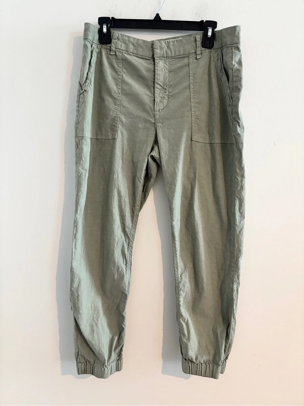 Frank & Eileen Jameson Utility Joggers sage color, tapered ankle Size 10
